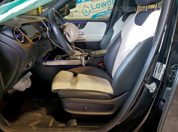 W1N4M4HB7MW135507 2021 MERCEDES-BENZ GLB-CLASS Black Vista interior delantera