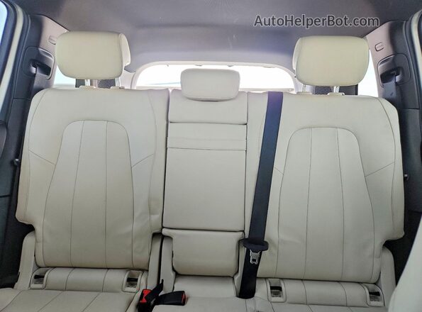 W1N4M4HB7NW198737 2022 MERCEDES-BENZ GLB-CLASS Silver Вид задніх сидінь