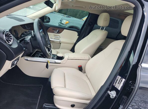 W1N4M4HB7PW260477 2023 MERCEDES-BENZ GLB-CLASS Black წინა სალონის ხედი