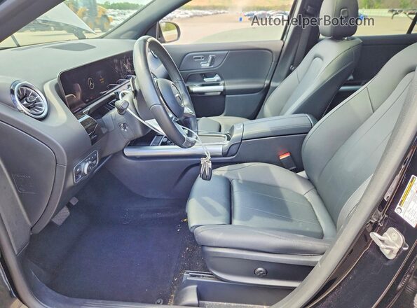 W1N4N4HB2SJ679551 2025 MERCEDES-BENZ GLA Черный Вид салона спереди