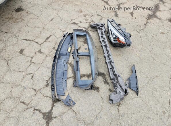 W1N4N4HB7MJ190081 2021 MERCEDES-BENZ GLA Black Engine compartment view