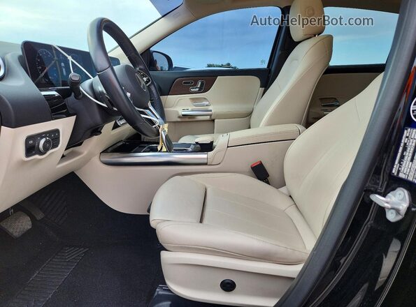W1N4N4HB7MJ190081 2021 MERCEDES-BENZ GLA Black Front interior view