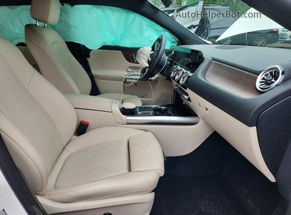 W1N4N4HB8NJ343682 2022 MERCEDES-BENZ GLA White წინა სალონის ხედი