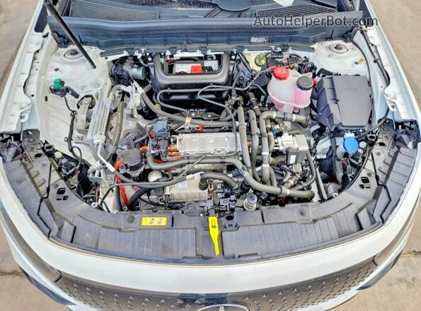 W1N9M0CB0RN097511 2024 MERCEDES-BENZ EQB White ძრავის განყოფილების ხედი