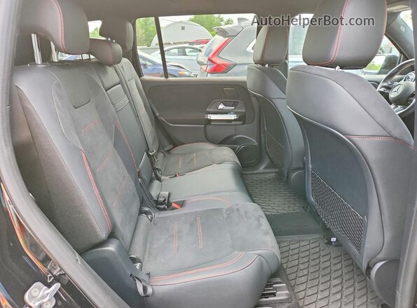W1N9M0CB8RN108111 2024 MERCEDES-BENZ EQB Black უკანა სალონის ხედი