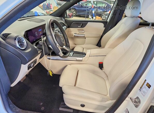 W1N9M0KB1SN112864 2025 MERCEDES-BENZ EQB White Widok wnętrza z przodu