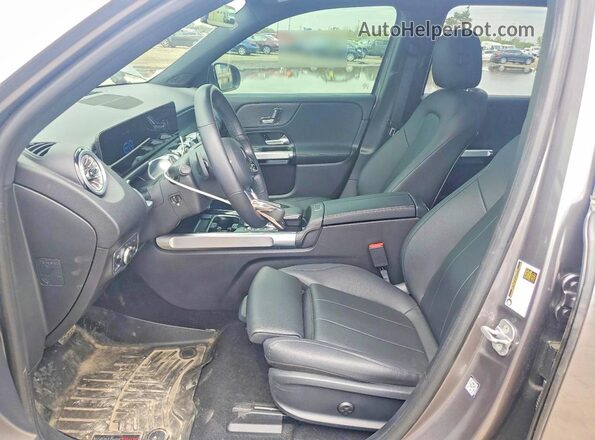W1N9M0KB2PN067876 2023 MERCEDES-BENZ EQB Gray Widok wnętrza z przodu