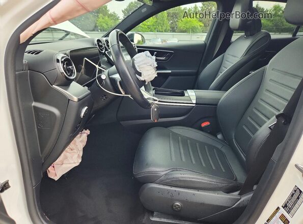 W1NKJ4HB0RF099036 2024 MERCEDES-BENZ GLC-CLASS White წინა სალონის ხედი