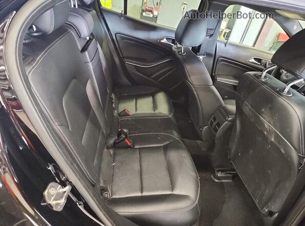 W1NTG4EB1LJ702345 2020 MERCEDES-BENZ GLA Black Vista interior trasera