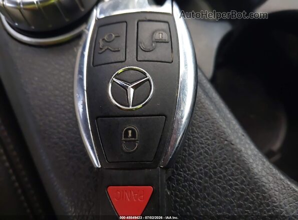 W1NTG4EB1LU031029 2020 MERCEDES-BENZ GLA 250 Red Widok deski rozdzielczej