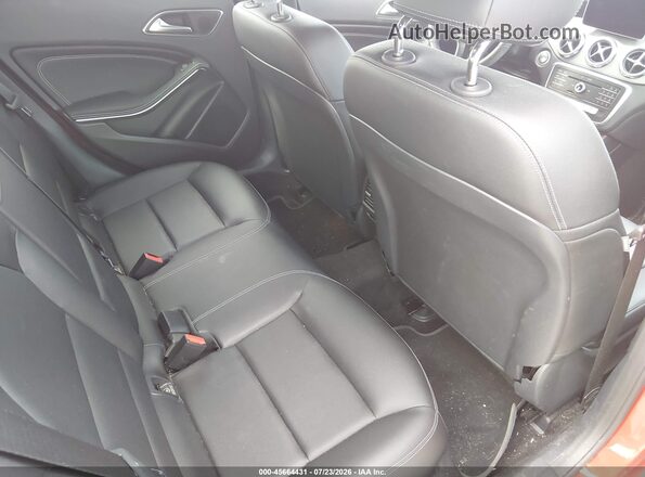 W1NTG4EB6LJ697692 2020 MERCEDES-BENZ GLA 250 Red Vista de la etiqueta del VIN