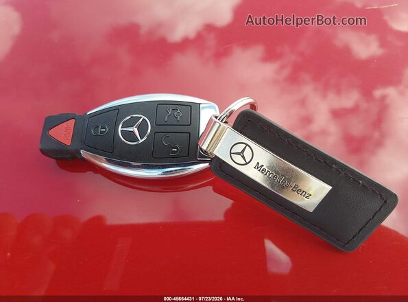 W1NTG4EB6LJ697692 2020 MERCEDES-BENZ GLA 250 Red Vista del salpicadero