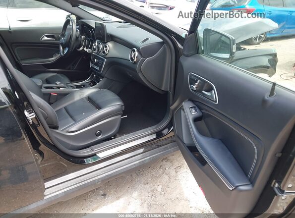 W1NTG4EB6LU030054 2020 MERCEDES-BENZ GLA 250 Black Front interior view