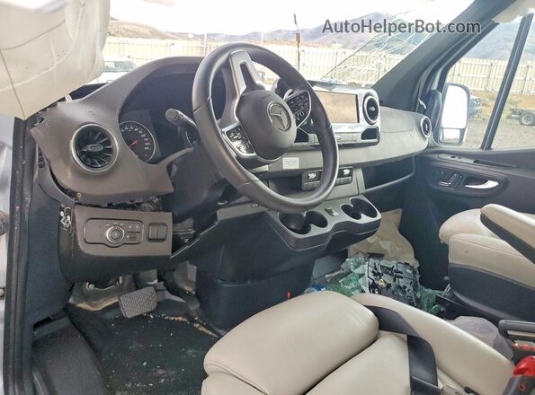 W1X4NBVY1RT173311 2025 MERCEDES-BENZ SPRINTER Silver Vista del salpicadero