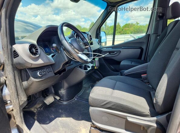 W1Y4KBHY7ST223912 2025 MERCEDES-BENZ SPRINTER Gray Սալոնի դիմացի տեսք