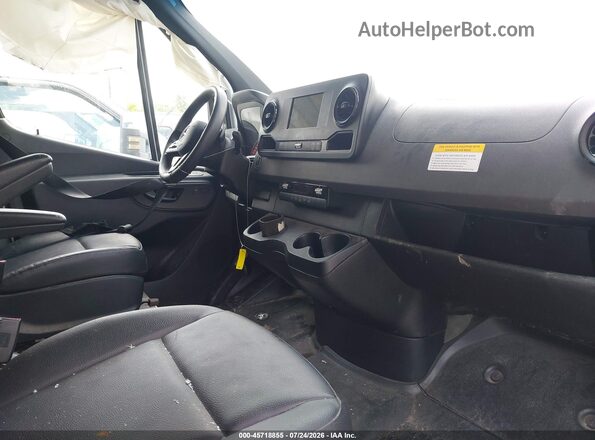 W1Y4KCHYXRT178917 2024 MERCEDES-BENZ SPRINTER White Vista interior delantera