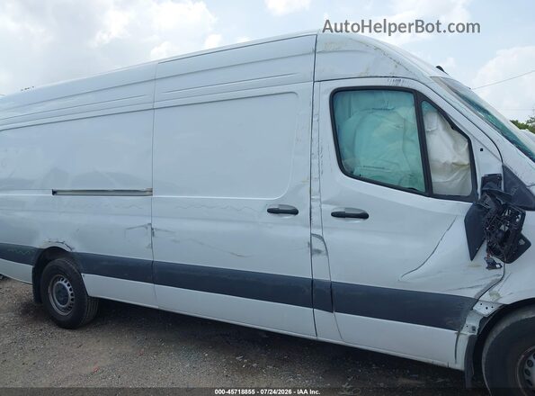 W1Y4KCHYXRT178917 2024 MERCEDES-BENZ SPRINTER White Vista interior trasera