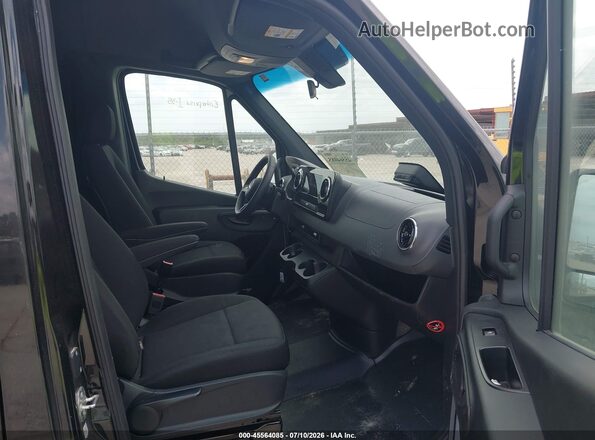 W1Z4KGHY0ST217006 2025 MERCEDES-BENZ SPRINTER Black Սալոնի դիմացի տեսք