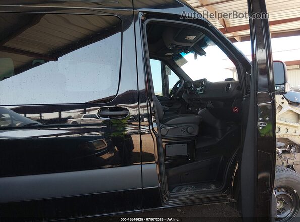 W1Z4NFVY9SP759560 2025 MERCEDES-BENZ SPRINTER Черный Вид салона спереди