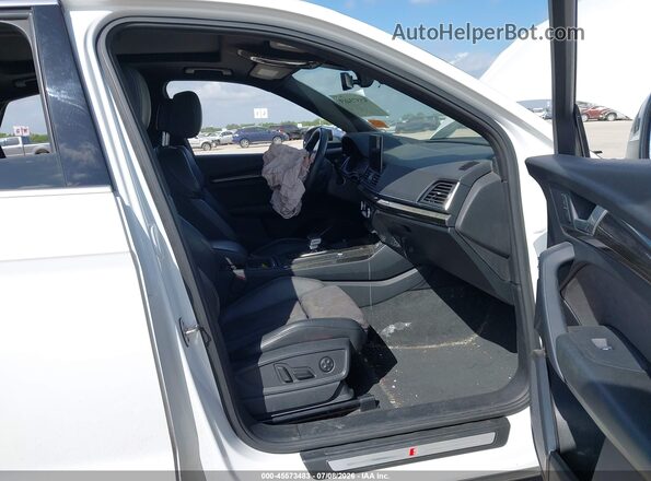 WA114AFY6N2036468 2022 AUDI SQ5 White Front interior view