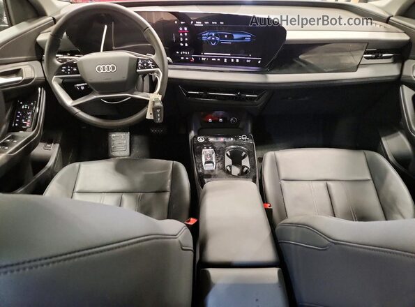 WA114BGFXSA044514 2025 AUDI OTHER Charcoal Widok deski rozdzielczej