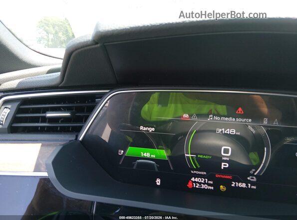 WA11AAGEXNB013059 2022 AUDI E-TRON White 