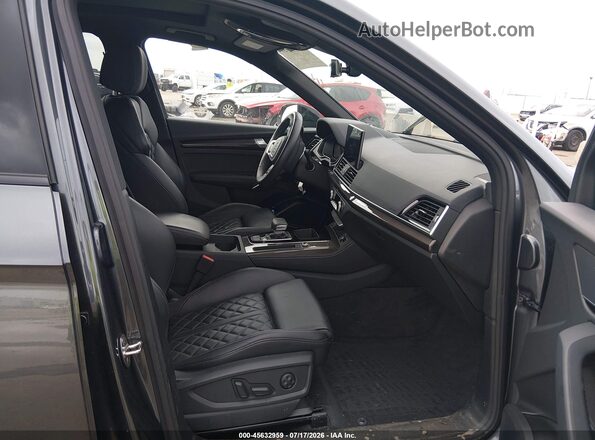WA124AFY2R2113136 2024 AUDI SQ5 Gray Widok wnętrza z przodu