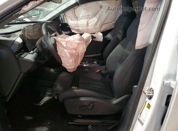WA124BGF1SA012958 2025 AUDI OTHER White Widok wnętrza z przodu