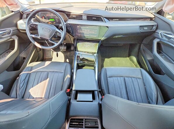 WA12AAGE1MB022137 2021 AUDI E-TRON Blue Вид панелі приладів