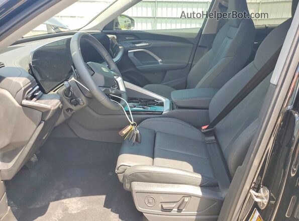 WA12AAGU0S2015328 2025 AUDI Q5 Black წინა სალონის ხედი