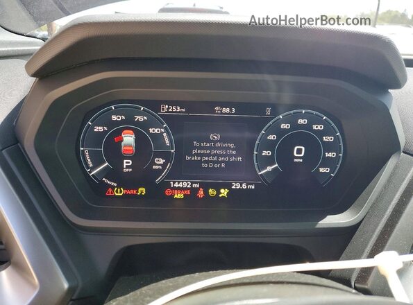 WA12UBFZ5RP043083 2024 AUDI Q4 Black ხელსაწყოთა პანელის ხედი