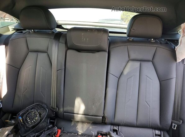 WA132BFZ4PP071108 2023 AUDI Q4 Gray Vista de los asientos traseros