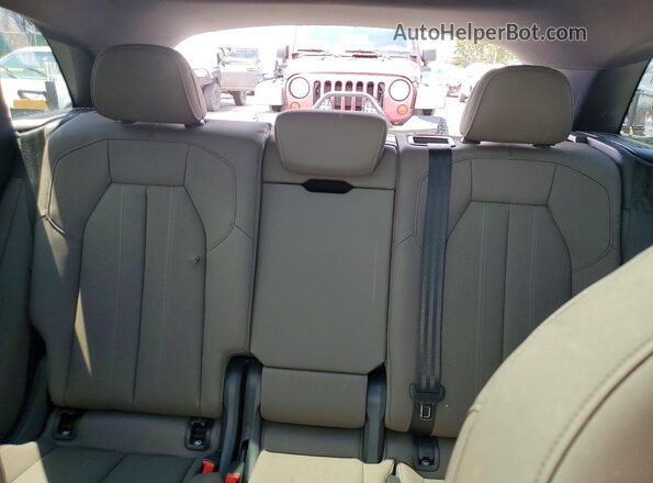 WA13AAGU0S2043098 2025 AUDI Q5 Silver Vista de los asientos traseros
