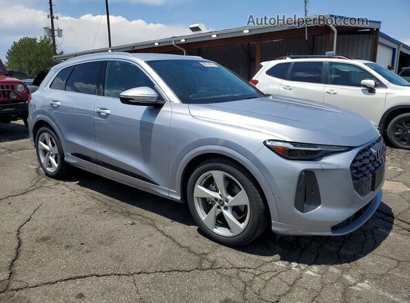 WA13AAGU0S2043098 2025 AUDI Q5 Silver Delantero derecho