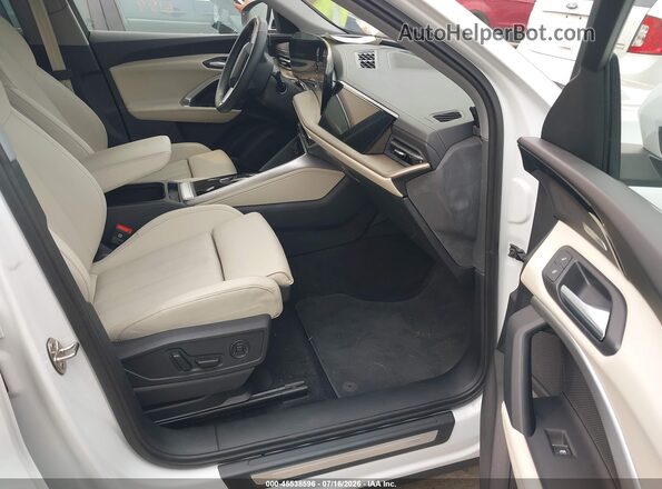 WA13AAGU7S2062344 2025 AUDI ALL Белый Вид салона спереди