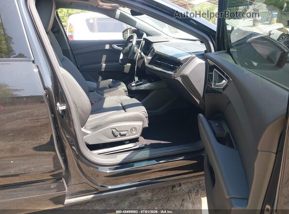 WA142BFZ1PP069076 2023 AUDI Q4 E-TRON Black Widok wnętrza z przodu