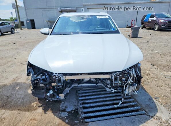 WA14AAGE9RB054964 2024 AUDI Q8 White Widok z przodu