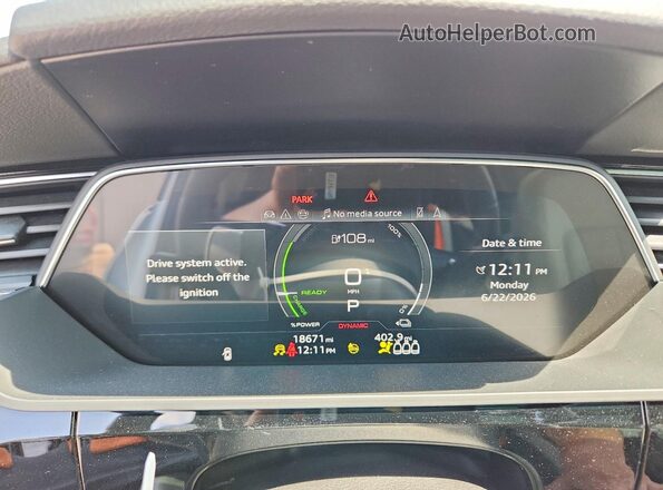 WA14AAGE9RB054964 2024 AUDI Q8 White Widok zestawu wskaźników