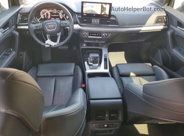 WA15AAFY8P2029888 2023 AUDI Q5 Gray Vista del salpicadero