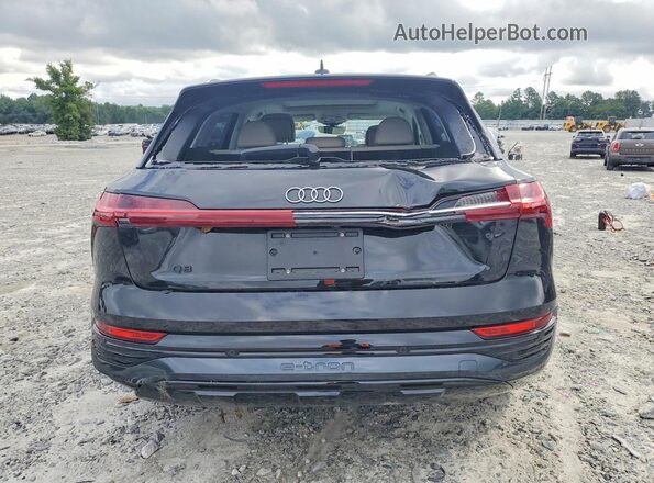WA15AAGE1RB006041 2024 AUDI Q8 Black უკანა ხედი