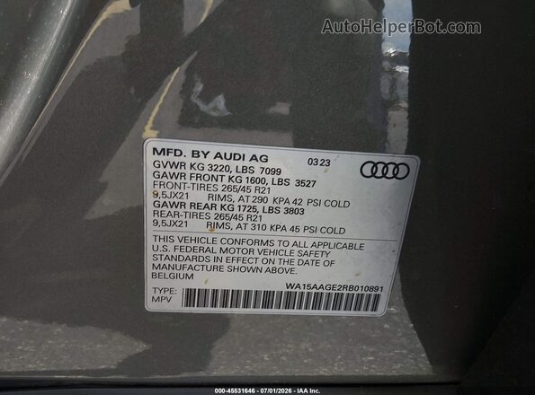 WA15AAGE2RB010891 2024 AUDI Q8 E-TRON Cream Vista del compartimento del motor