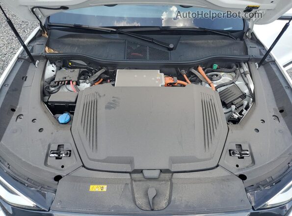 WA15AAGE5RB032111 2024 AUDI Q8 Белый Вид подкапотного пространства