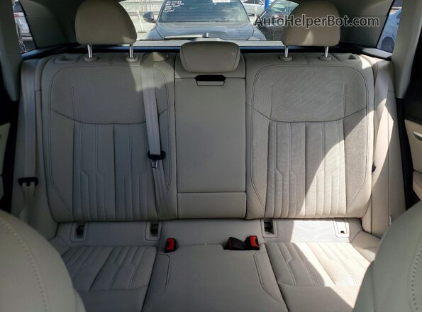 WA16ABGE8RB021078 2024 AUDI Q8 Gray უკანა სავარძლების ხედი