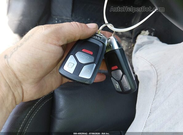 WA18NAF48LA065093 2020 AUDI OTHER Белый Вид панели приборов