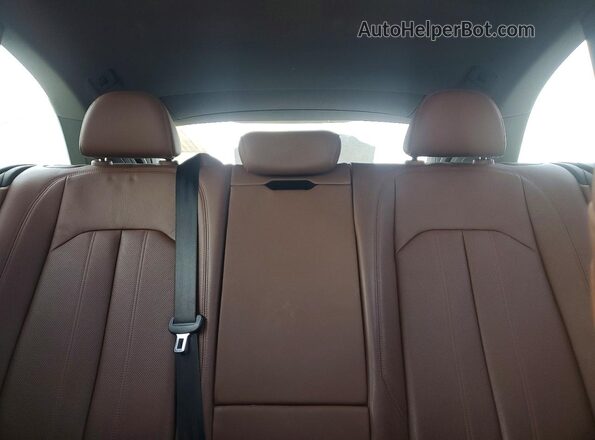 WA19NAF49JA016132 2018 AUDI A4 Gray Widok tylnych siedzeń