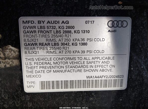 WA1A4AFY2J2024523 2018 AUDI SQ5 Black Engine compartment view