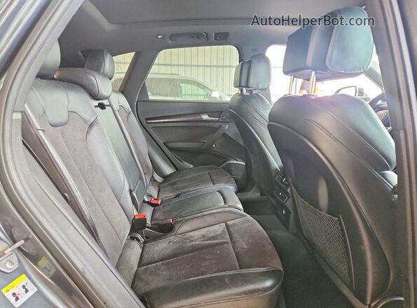 WA1A4AFY4J2037080 2018 AUDI SQ5 Gray Rear interior view