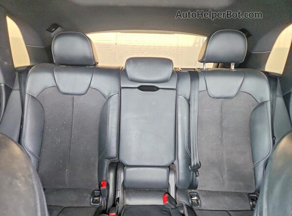 WA1A4AFY4J2037080 2018 AUDI SQ5 Gray Rear seats view