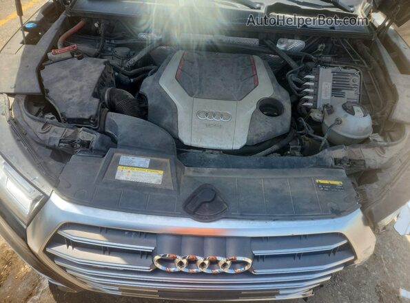 WA1A4AFY7J2040104 2018 AUDI SQ5 Black Вид підкапотного простору