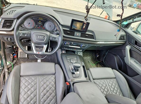 WA1A4AFY9J2131391 2018 AUDI SQ5 Green Вид панелі приладів